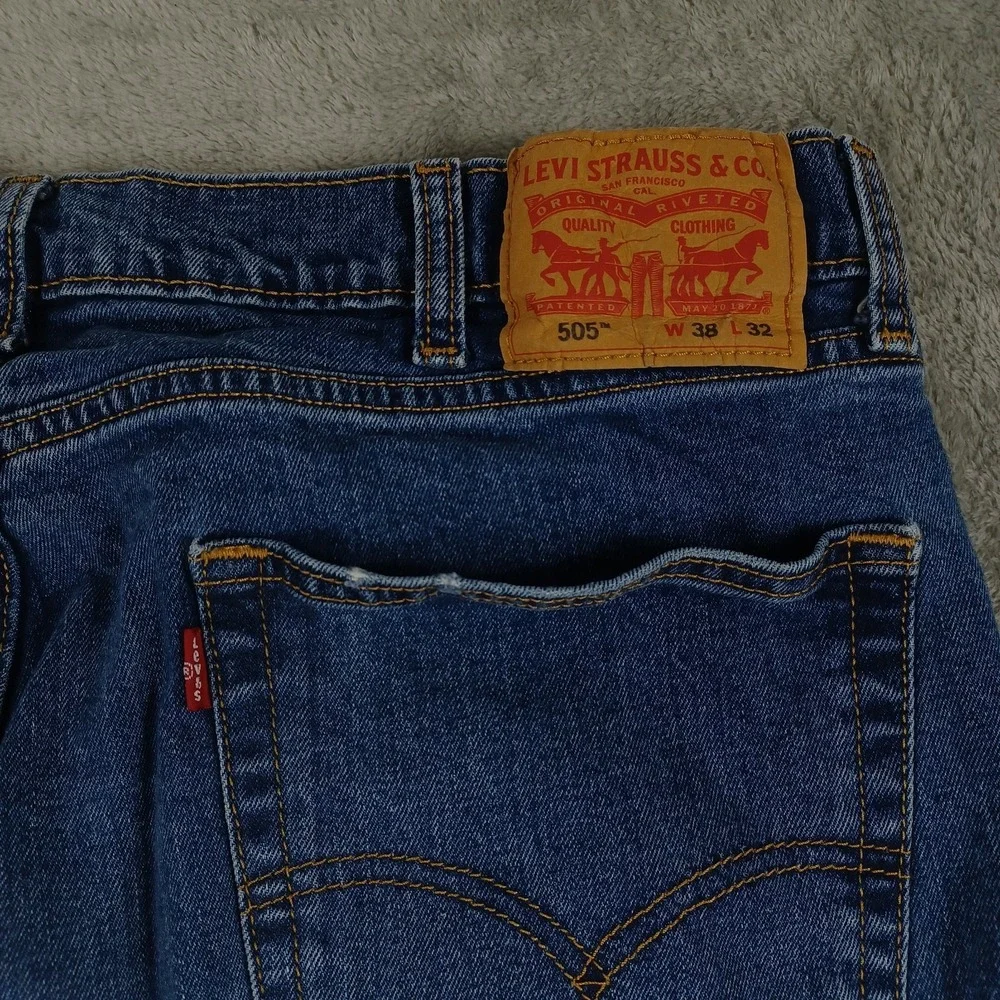 Levis 505 Jeans Mens 38x32 Blue Denim‎ Distressed Straight Modern Casual